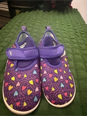 Speedo Kids Purple Water Shoes with Multicolor Heart Print